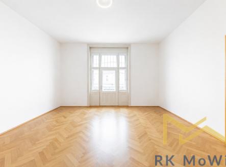 prazdny-pokoj-se-slunecnim-svetlem.png | Pronájem bytu, 5+kk, 243 m²
