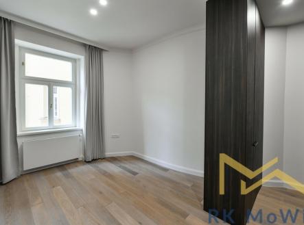 náměstí Jiřího z Poděbrad | Pronájem bytu, 4+kk, 107 m²