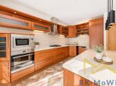 Pronájem - dům/vila, 410 m²