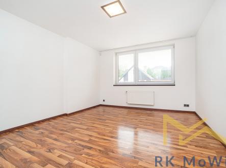 hlusickova-d8e-9707-1.jpg | Pronájem - dům/vila, 310 m²