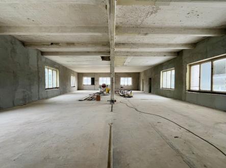 uni-7.jpeg | Prodej - obchodní prostor, 659 m²