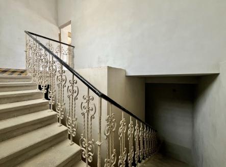 uni-5.jpeg | Prodej - obchodní prostor, 659 m²