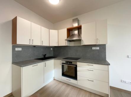 img-9933.jpg | Pronájem bytu, 2+kk, 3 470 m²