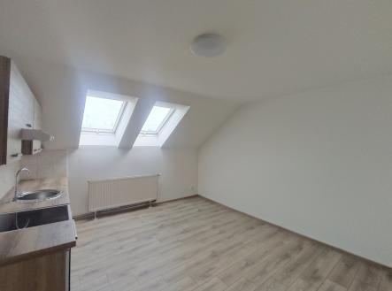 img-20260518-175655.jpg | Pronájem bytu, 2+kk, 37 m²