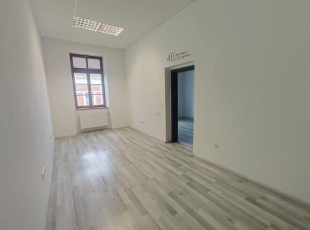 img-20260617-181909.jpg | Pronájem - kanceláře, 39 m²
