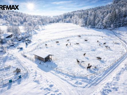 chotevice-zima-1.png | Prodej - pozemek, zahrada, 18 594 m²