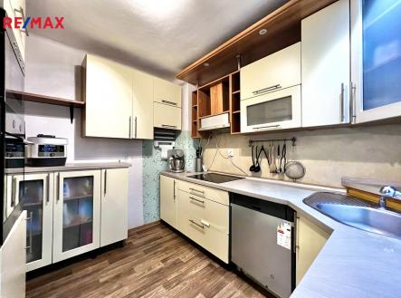 02-patro-01.jpg | Prodej - dům/vila, 300 m²