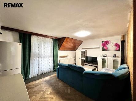 02-patro-04.jpg | Prodej - dům/vila, 300 m²