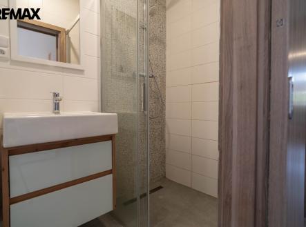 o-m04007-hdr.jpg | Pronájem bytu, 2+kk, 27 m²