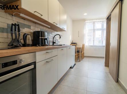 o-m04019-hdr.jpg | Pronájem bytu, 2+kk, 27 m²