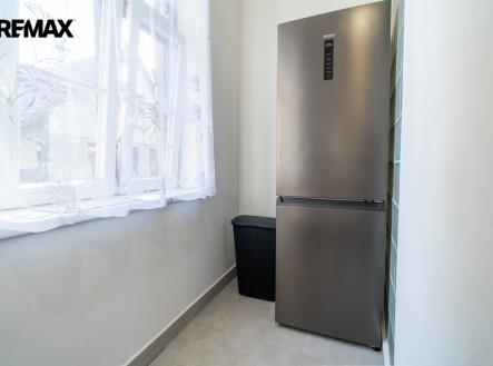 o-m04016-hdr.jpg | Pronájem bytu, 2+kk, 27 m²