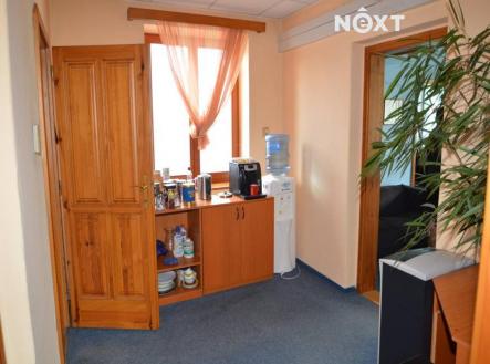 Pronájem - kanceláře, 87 m²