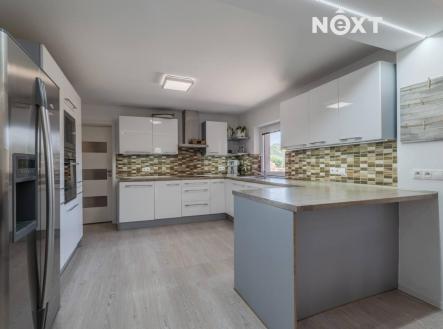 Prodej - dům/vila, 340 m²