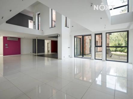 Prodej - dům/vila, 327 m²