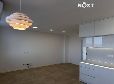 Pronájem bytu, 3+kk, 80 m²