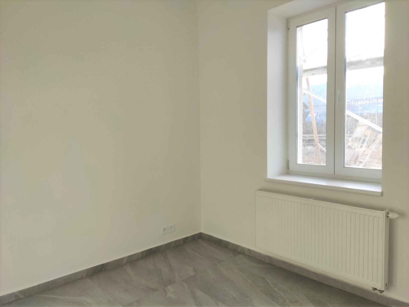 Pronájem nebytových prostor 10 m²