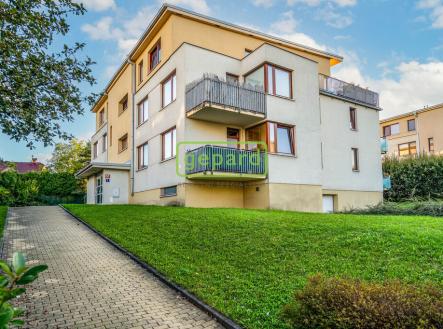 Pohled na dům | Prodej bytu, 4+kk, 96 m²