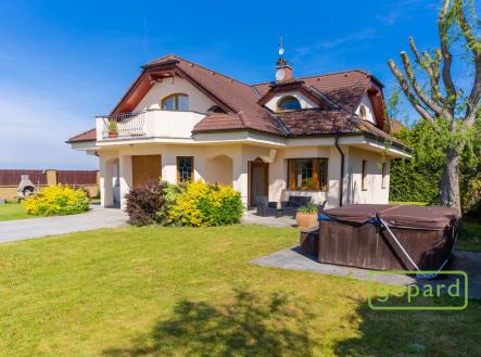 dům | Prodej - dům/vila, 253 m²