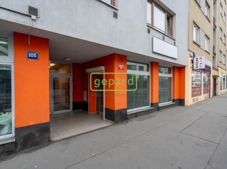 pohled z ulice | Prodej - obchodní prostor, 39 m²