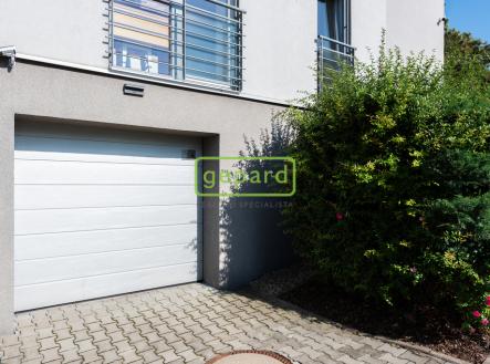 Garáž s kamerou | Prodej bytu, 3+1, 99 m²