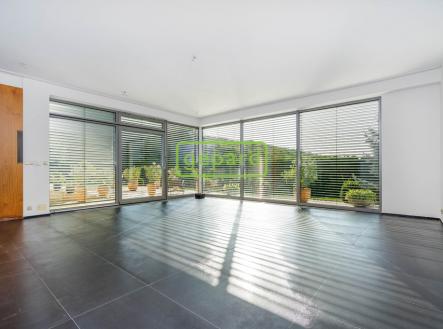 obývací pokoj přízemí | Prodej - kanceláře, 636 m²