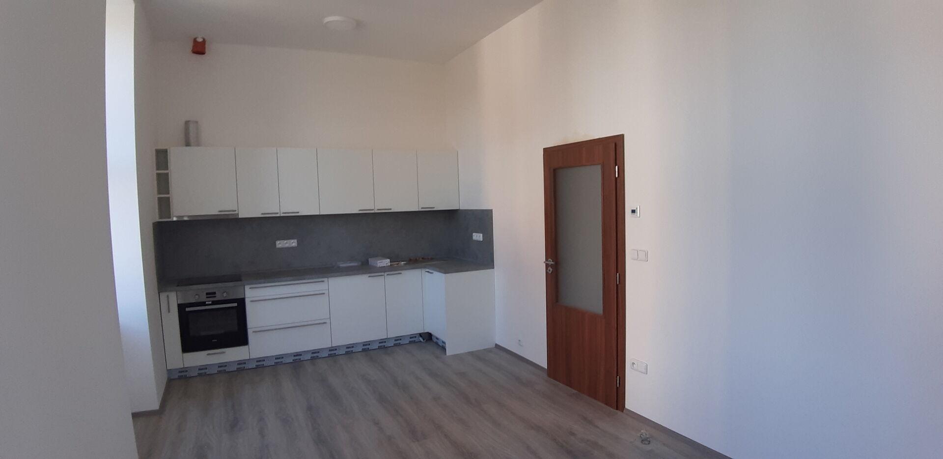SOB10002 Nový byt 2+kk 45m2 se zahrádkou a parkováním v obci Soběchleby