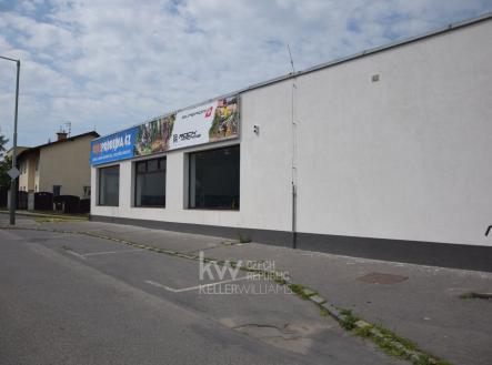 Pohled z venku | Pronájem - obchodní prostor, 400 m²