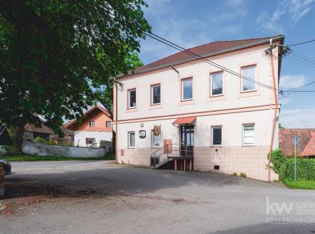 Prodej - dům/vila, 900 m²