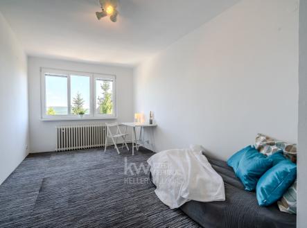 Samostatná část rodinného domu se zahradou, garáží a podkrovím v klidné části Radotína - Vrzáková &  | Prodej - dům/vila, 103 m²