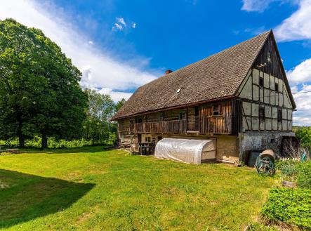 Usedlost Velenice | Prodej - zemědělský objekt, 2 239 m²