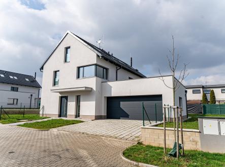 Prodej - dům/vila, 271 m² obrázek
