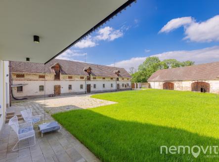 Zbonín_28 | Prodej - zemědělský objekt, 18 695 m²