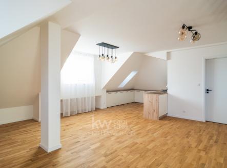 Pronájem bytu, 3+kk, 131 m²