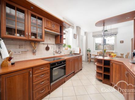 Kopie souboru KW_013_39 | Prodej - dům/vila, 291 m²