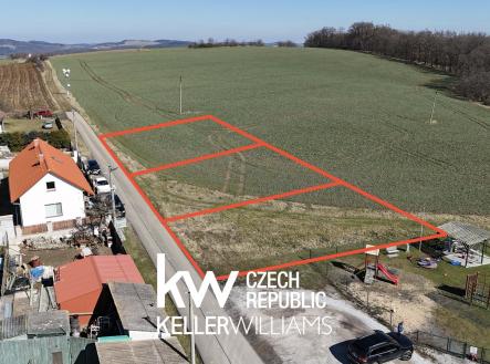 1.001 | Prodej - pozemek pro bydlení, 859 m²