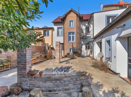 pohled ze zahrady | Prodej - dům/vila, 270 m²