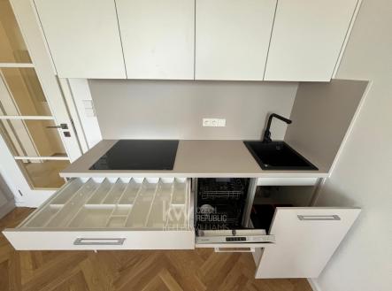 kuchyn vybaveni | Pronájem bytu, 2+kk, 55 m²