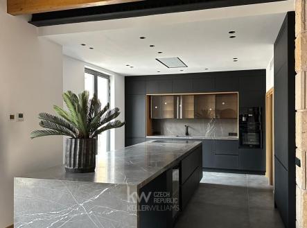 IMG-20250504-WA0124 | Prodej - dům/vila, 323 m²