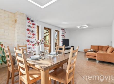 #prodej #dům #nebovidy #nemovito | Prodej - dům/vila, 164 m²