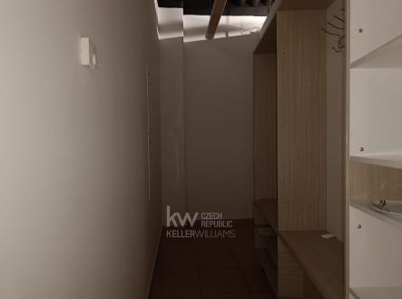 Pronájem - obchodní prostor, 55 m²