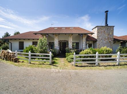 Prodej - dům/vila, 313 m²
