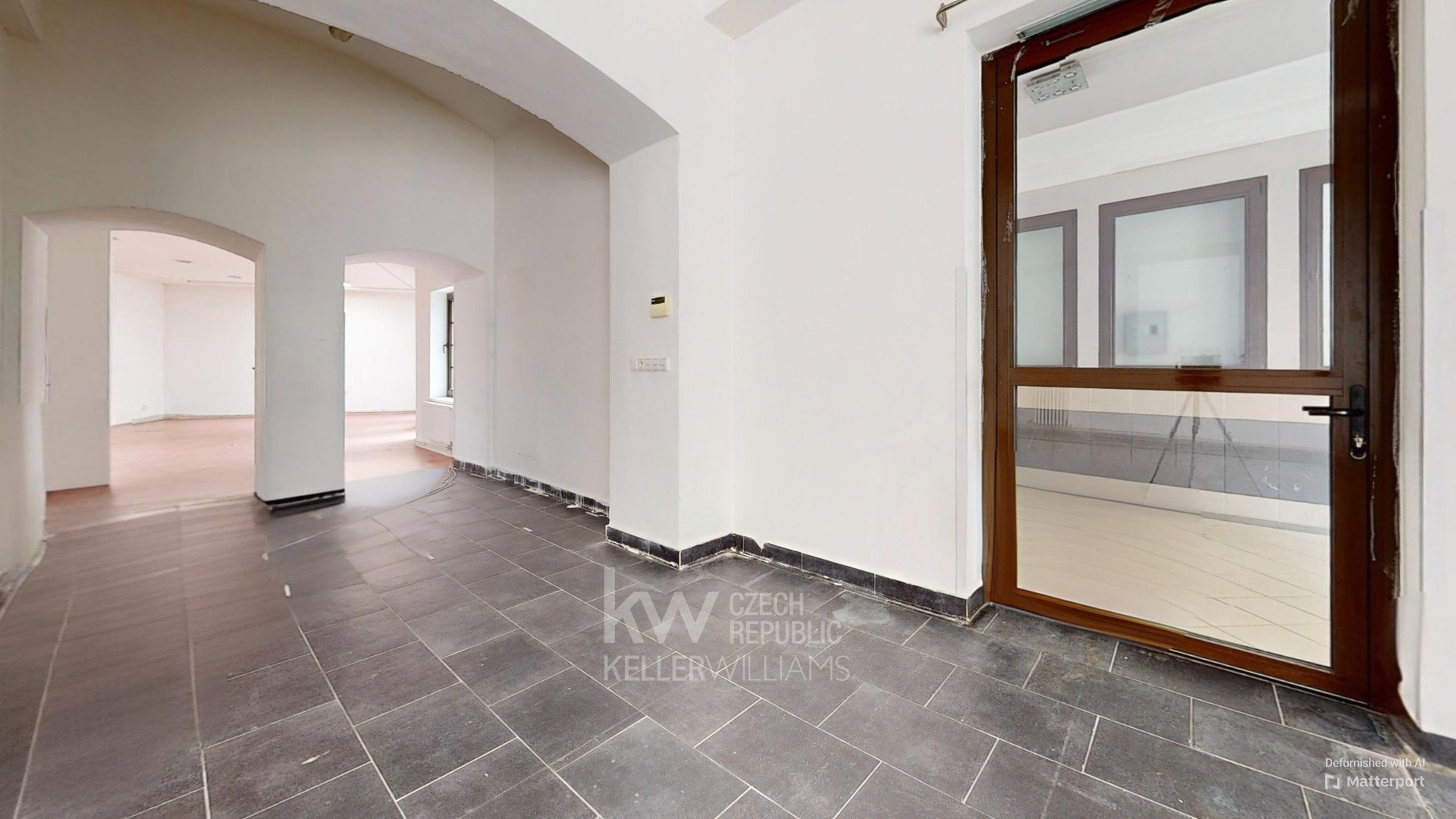 Hallway-Defurnished