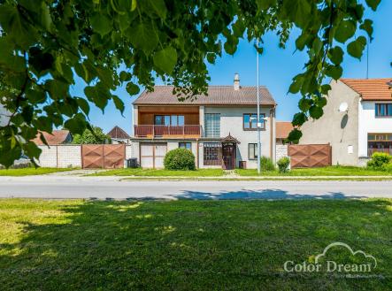 P1066621 kopie | Prodej - dům/vila, 250 m²