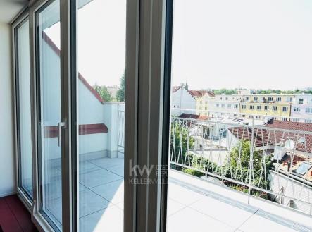 Obrázek WhatsApp, 2025-06-16 v 16.16.30_6016b13d | Pronájem bytu, 2+kk, 81 m²