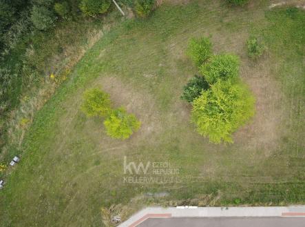 Pohled ze shora na pozemek | Prodej - pozemek pro bydlení, 1 114 m²