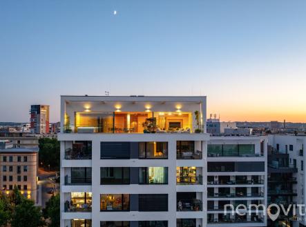 Penthouse Holešovice 167 | Prodej bytu, 4+kk, 271 m²