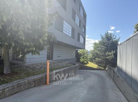 Garáž, ul. Litoměřická - Vrzáková & Boháč | Prodej - malý objekt/garáž