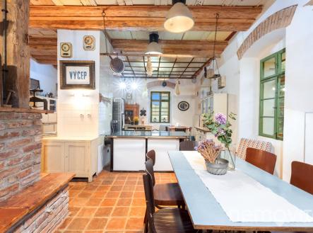 505A2541-HDR | Prodej - hotel, 588 m²