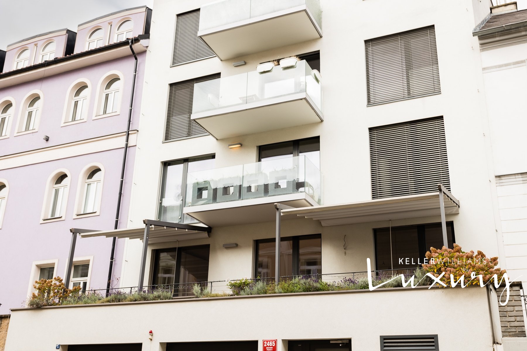 Prodej bytu 4+kk 177 m² s terasou a garážovým stáním Praha 6 - Břevnov