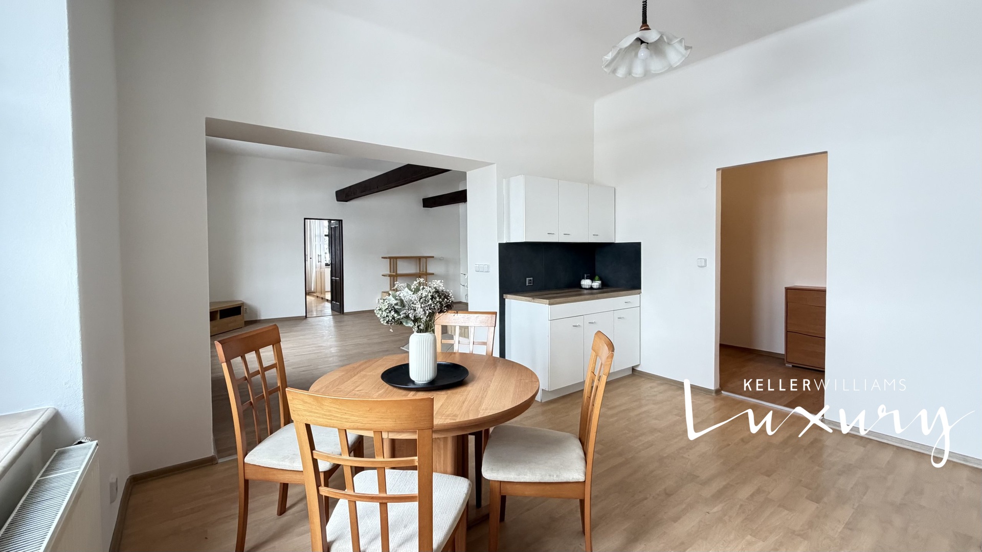 Kuchyň s jídelním koutem